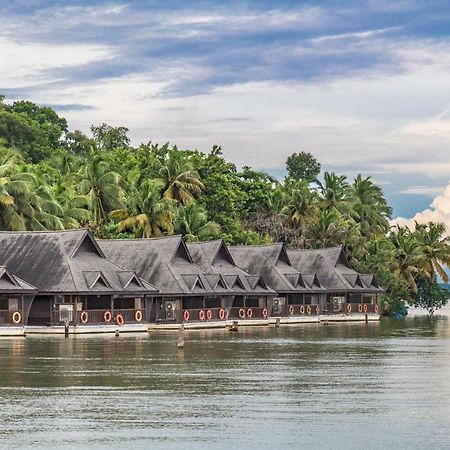 Club Mahindra Ashtamudi Hotel Nindakara Bagian luar foto