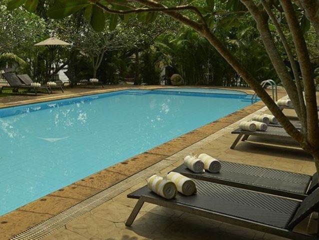 Club Mahindra Ashtamudi Hotel Nindakara Bagian luar foto