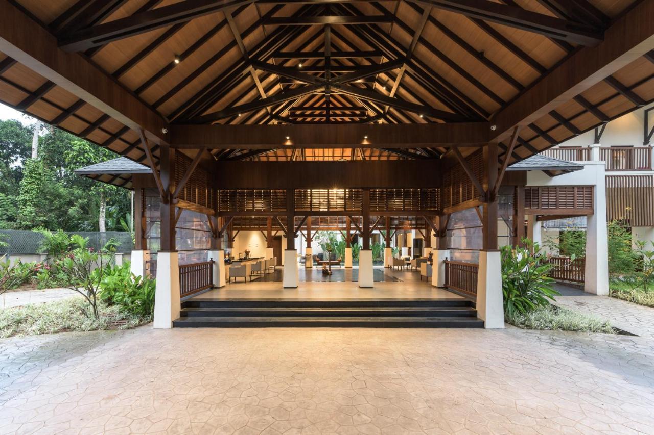 Club Mahindra Ashtamudi Hotel Nindakara Bagian luar foto