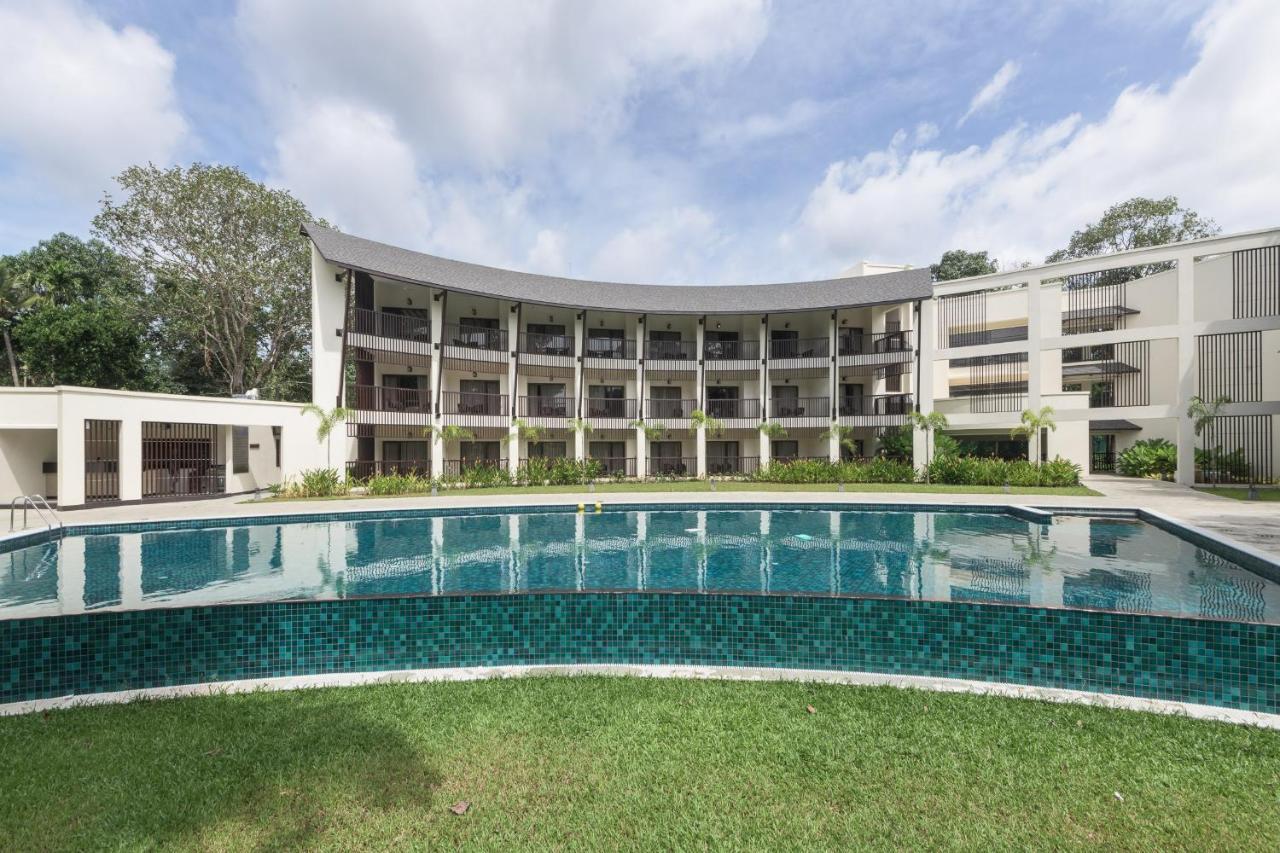 Club Mahindra Ashtamudi Hotel Nindakara Bagian luar foto