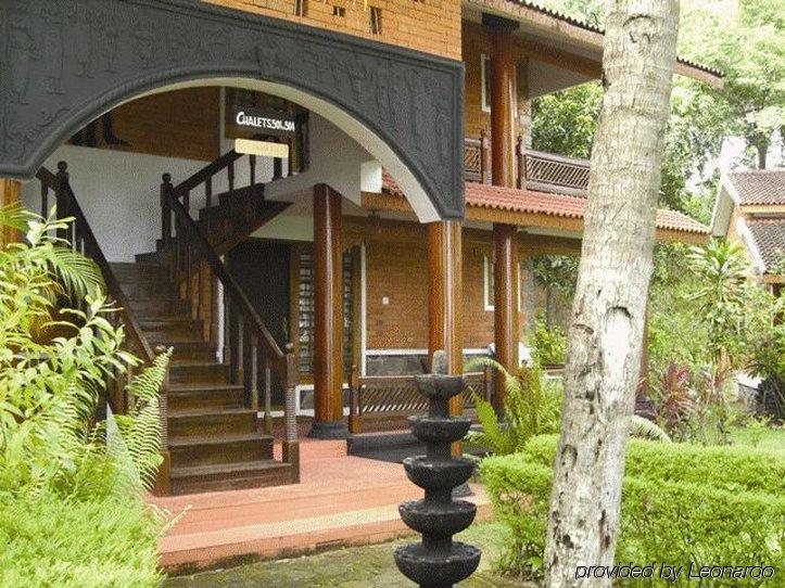 Club Mahindra Ashtamudi Hotel Nindakara Bagian luar foto